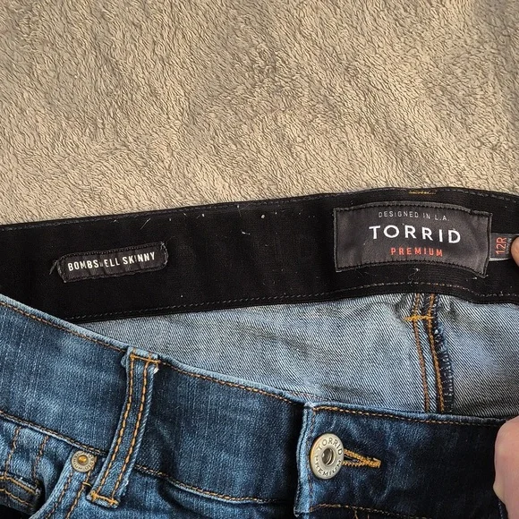 Torrid Skinny Jeans - Picture 4 of 4